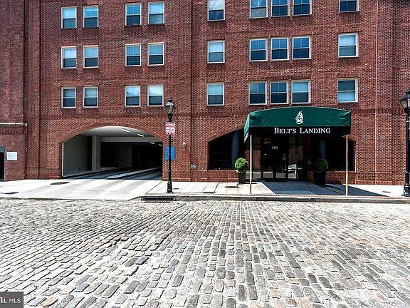 3rd image of 960 Fell St Unit 201