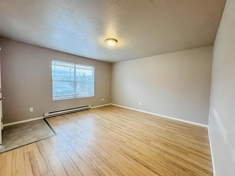 255 Northgate Loop — Photo 3
