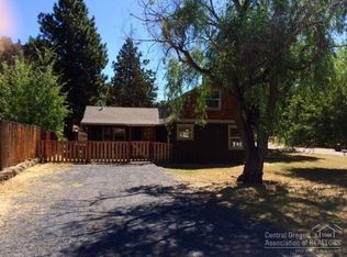 802 NE 12th St, Bend, OR 97701