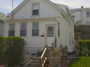 73 Crosby St, Lowell, MA 01852