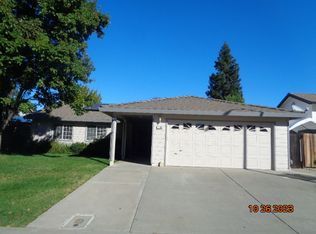 1580 Ingrid Dr, Dixon, CA 95620