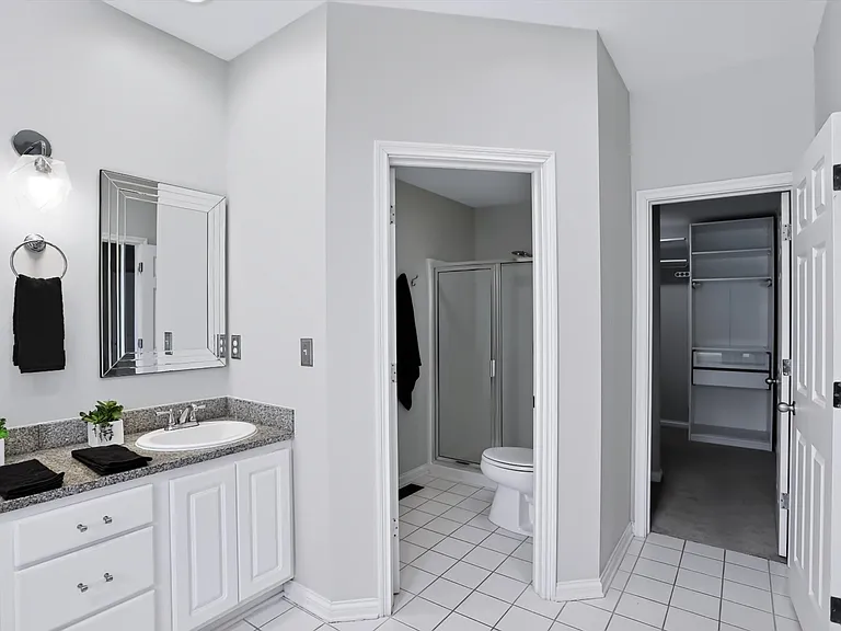 219 N New Jersey St #219D — Photo 17
