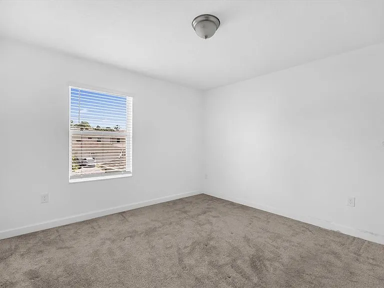 2959 Addison Blvd — Photo 14