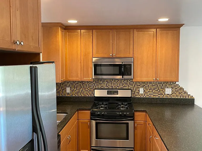 5947 Delridge Way SW — Photo 9