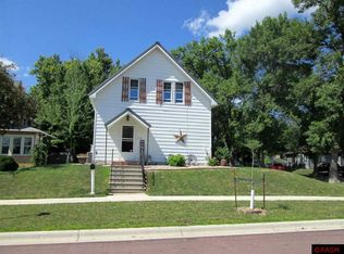 719 4th Ave S, Saint James, MN 56081