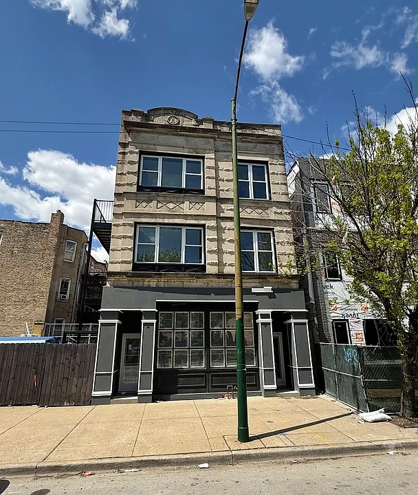 1118 S Western Ave #1C