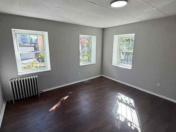 3rd image of 20 Van Wagenen St #8
