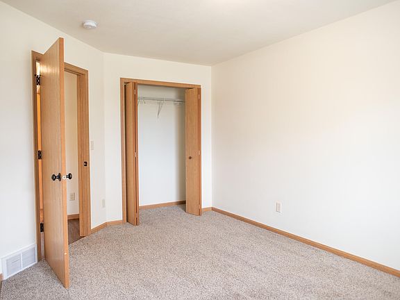 2nd image of 429 W Veterans St #3
