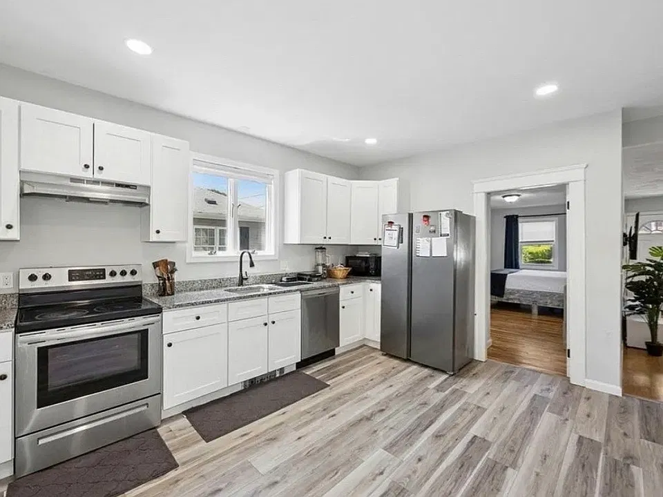 28 Villa Rd #1A