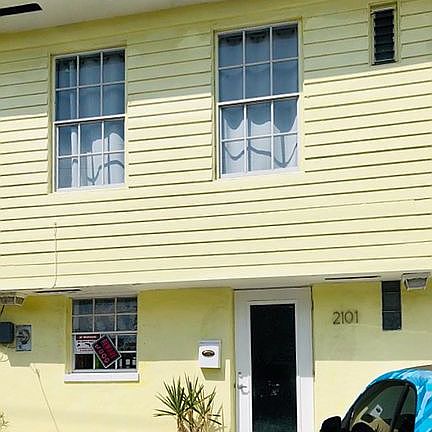 3rd image of 2101 NE 123rd St #2101