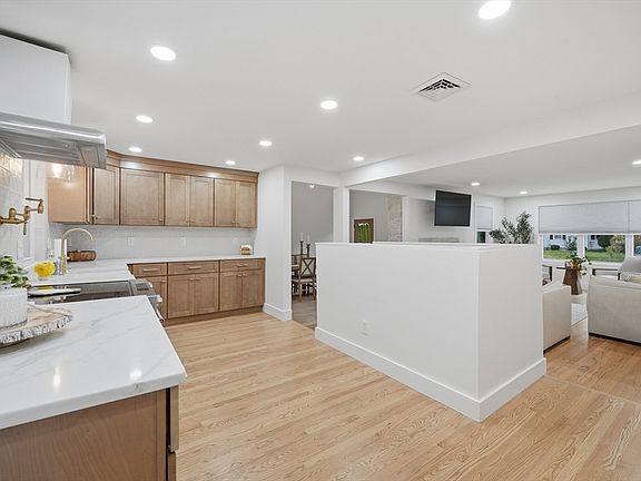 2nd image of 162 Joseph Ave