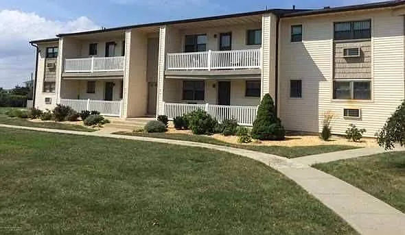 56 Wharfside Dr photo 1