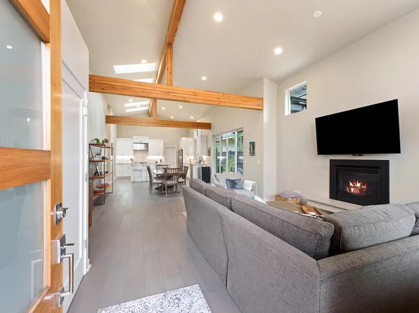 2762 NW High Lakes Loop, Bend, OR 97703