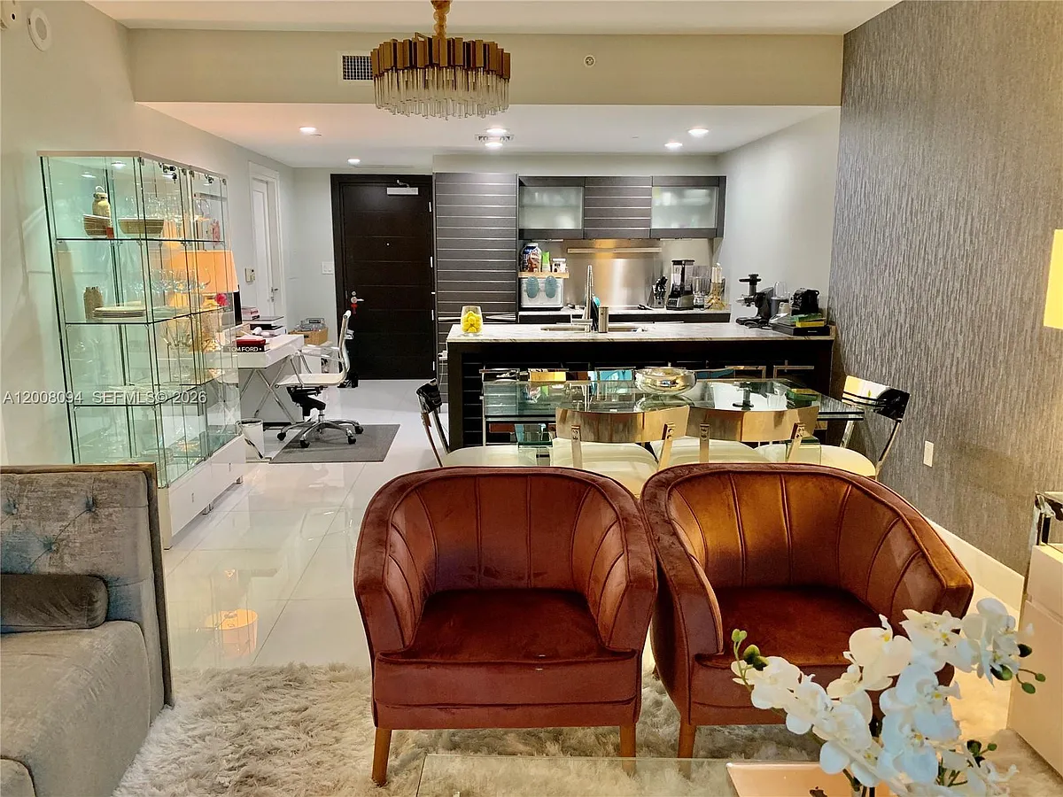 Photo 2 of 39 - 200 Biscayne Boulevard Way #4011 - Miami, FL Building Photo - 200 Biscayne Boulevard Way #4011