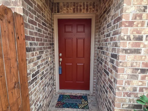 2142 Glen Heights Dr, Garland, TX 75044