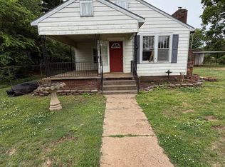 105 Tunstall St, Tuscumbia, AL 35674