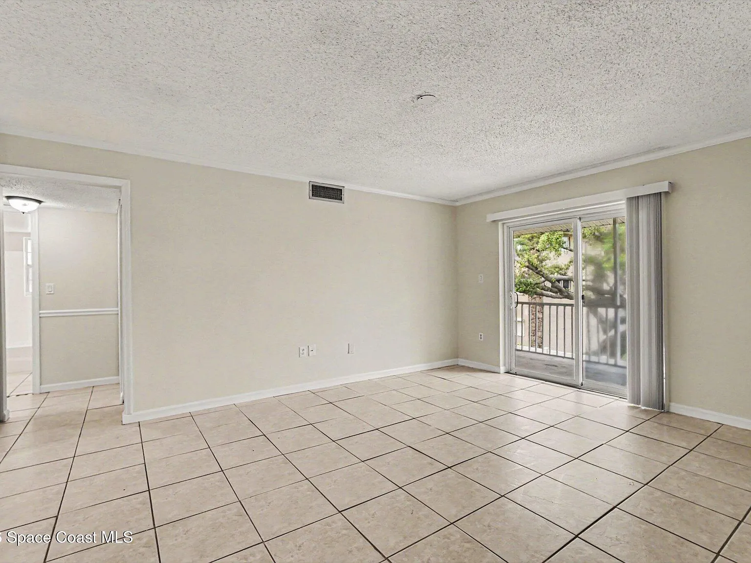 2 bed, 2.0 bath, 974 sqft, $1,500 — Photo 3