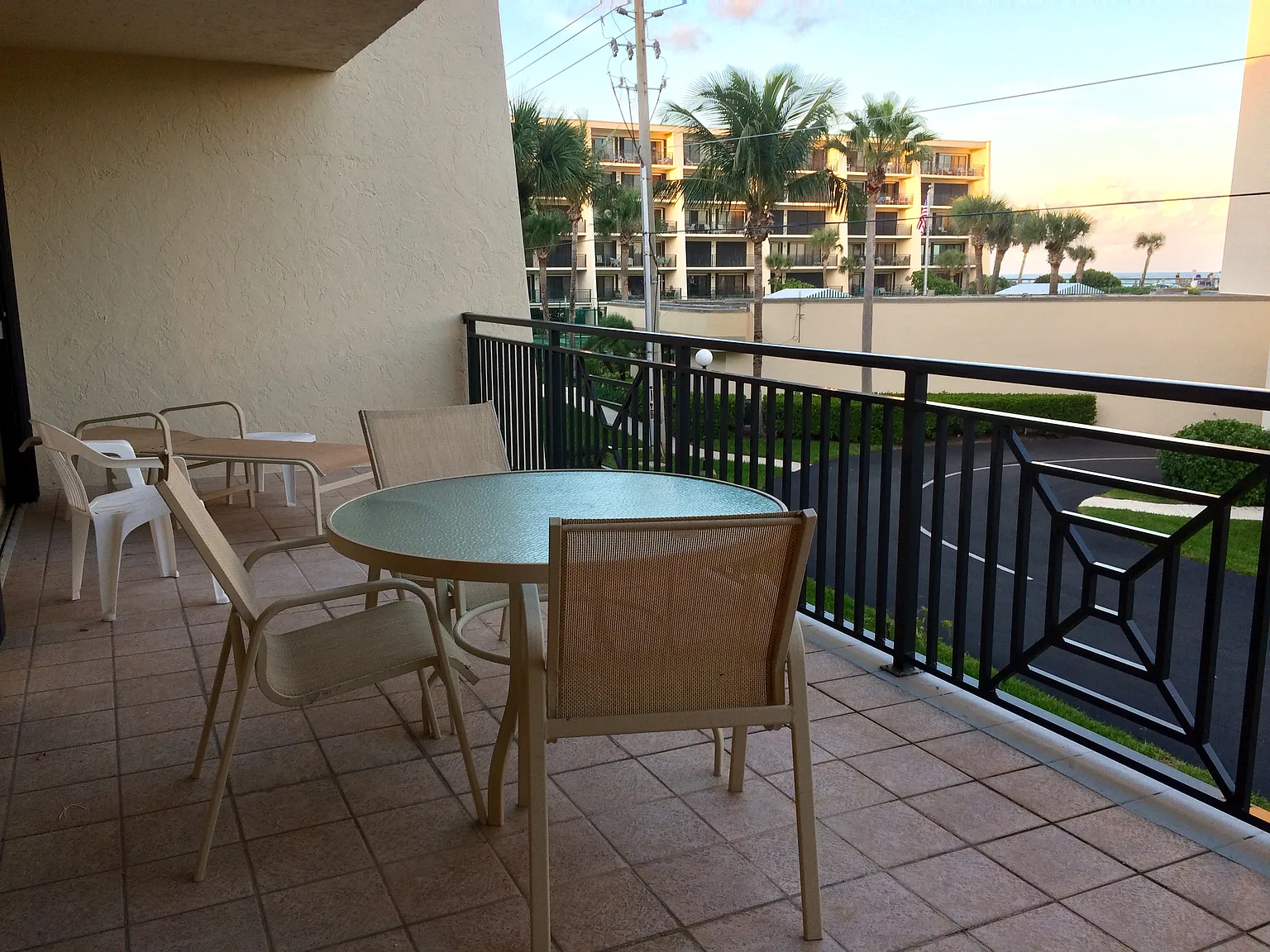 2 bed, 1650 sqft, $5,275 — Photo 4