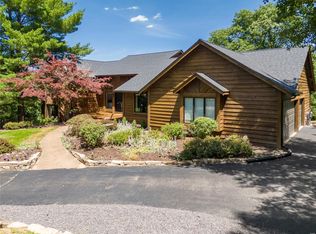 16618 Caulks Creek Rdg, Chesterfield, MO 63005