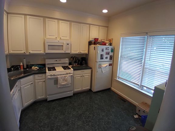 4th image of 4109B Lee Hwy #B
