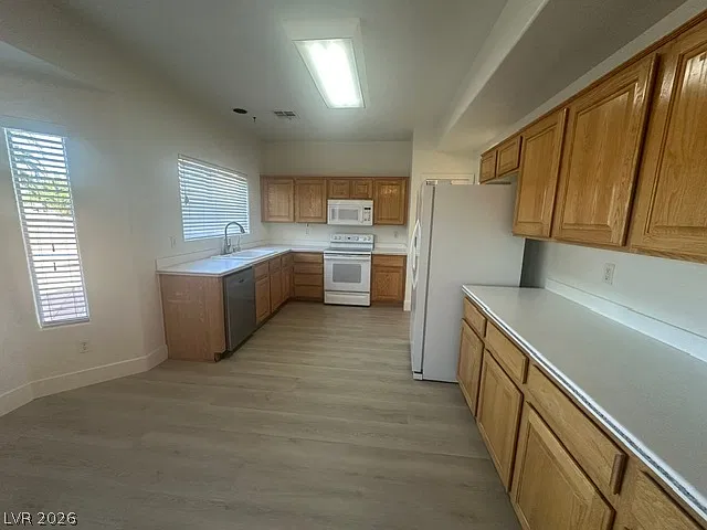 4 bed, 2.5 bath, 2439 sqft, $2,750 — Photo 3