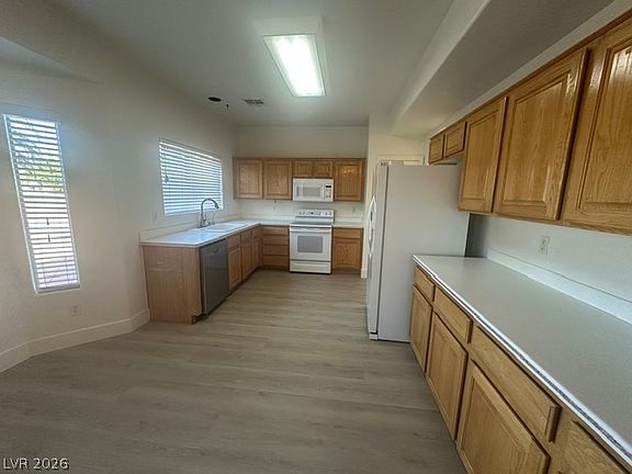 3rd image of 1456 Verde Triandos Dr