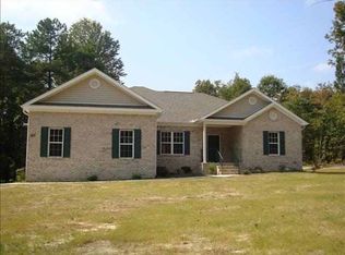 101 Lancashire Dr, West End, NC 27376