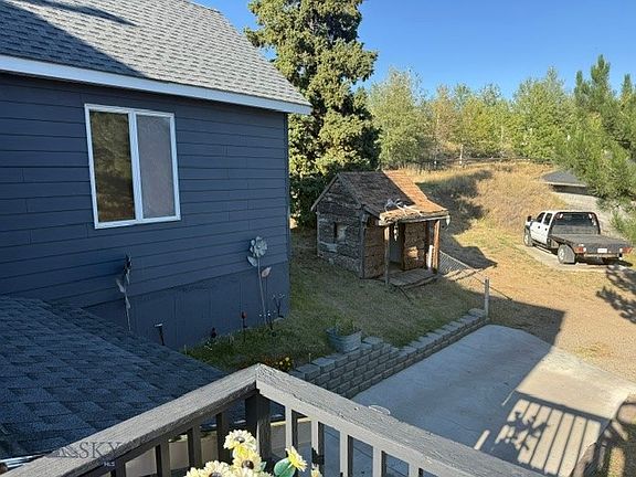 4th image of 1611 6th St