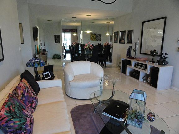 3rd image of 5099 Splendido Ct APT T