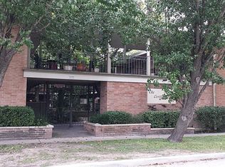 1801 Cortlandt St #9, Houston, TX 77008
