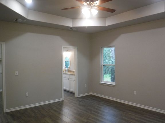 4th image of 1506 Packsaddle Trl