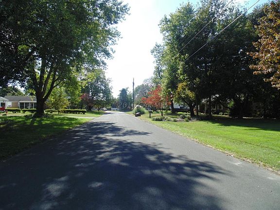 2nd image of 606 Bowman Dr