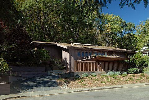 3rd image of 5 Highland Dr