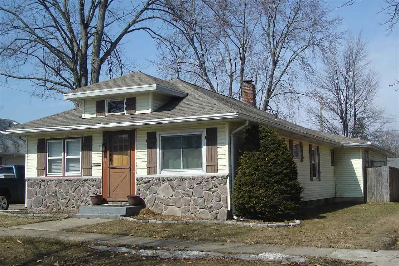 201 Franklin St photo 1