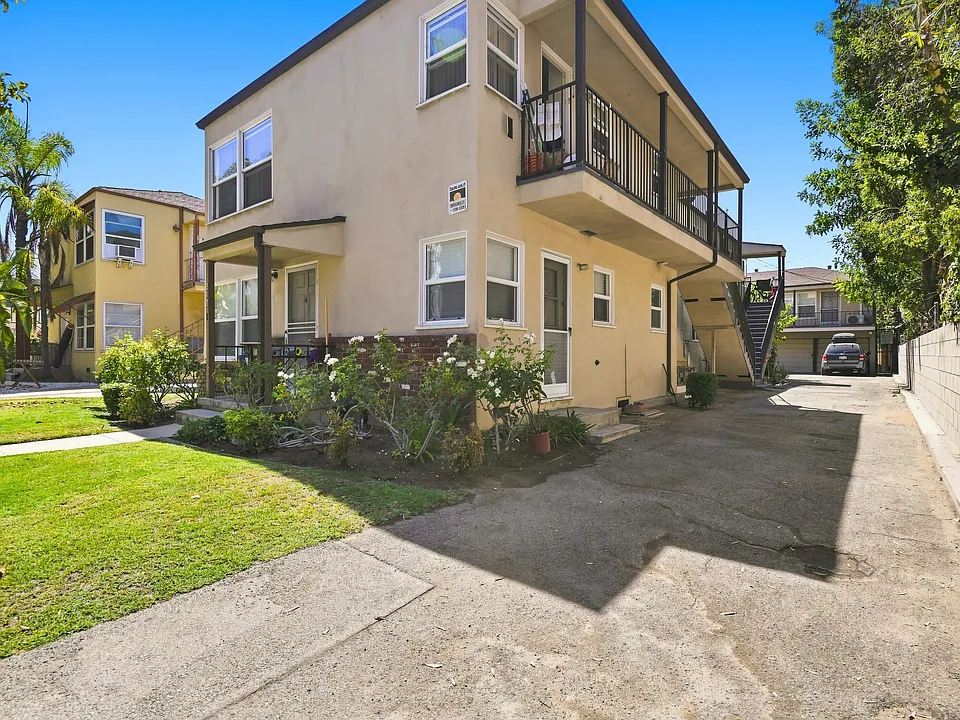 212 W Elk Ave #2
