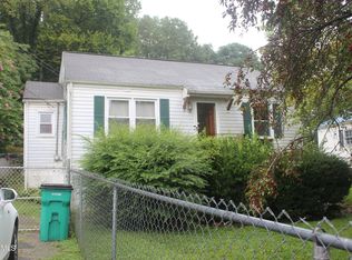 207 Linden Ave, La Follette, TN 37766