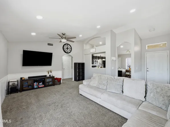 256 S SPRINGS Drive, Chandler, AZ 85225