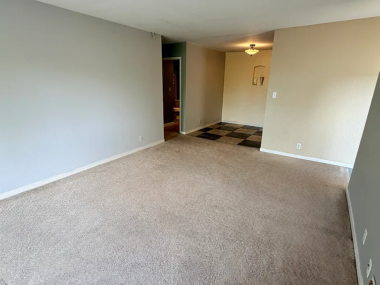 1481 Marchbanks Dr #3 — Photo 6