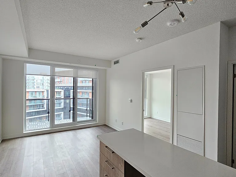 292 Verdale Cross #1513B — Photo 8