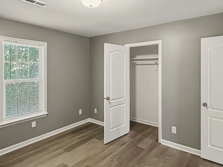 2215 Moran St — Photo 13