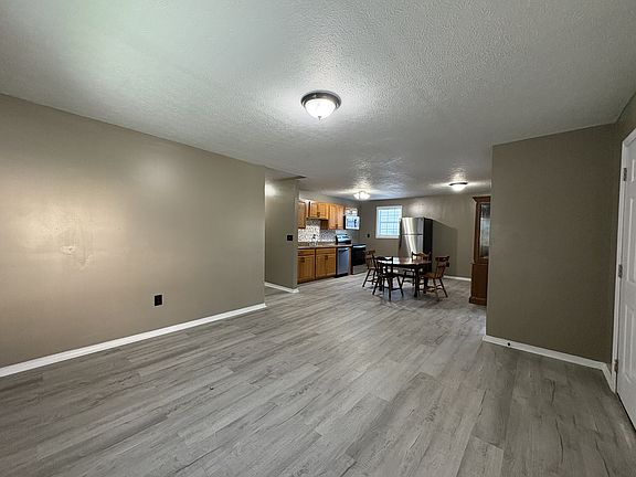 4th image of 1114 Knight St