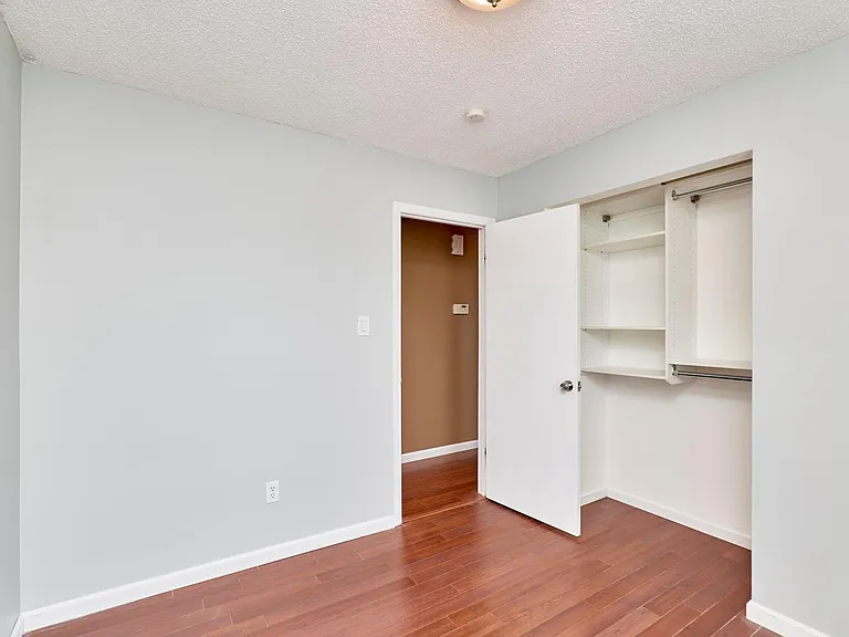6001 La Chateau Ct — Photo 17