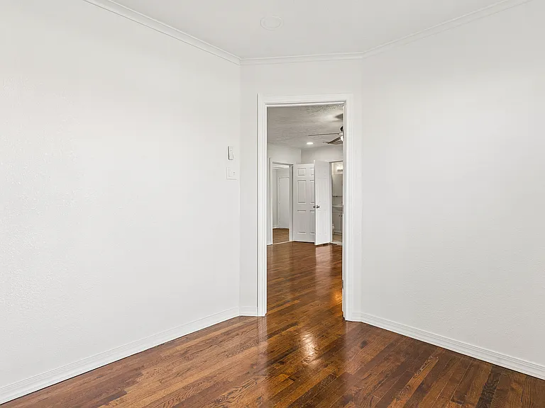6950 Hillcrest Ave — Photo 24