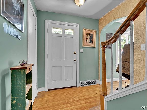 3rd image of 95 Victory Ave