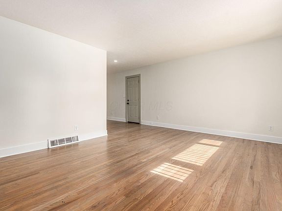 5th image of 3542 Hoover Rd
