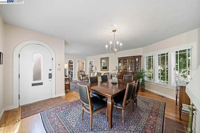 769 Vincente Ave — Photo 7