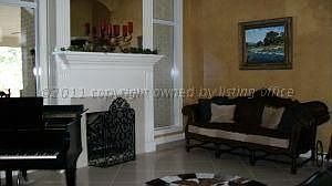 3rd image of 1015 Deer Pl