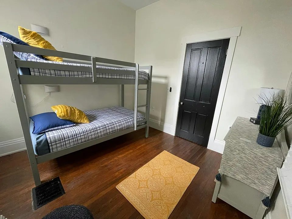 Second bedroom