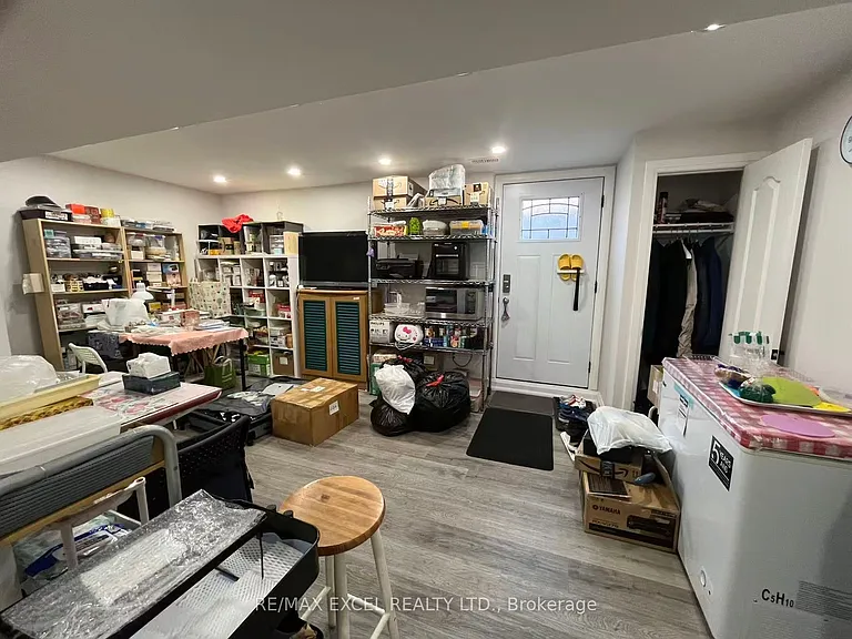 76 Mansfield Ln #BASEMENT — Photo 12