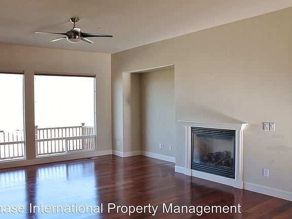 3rd image of 2990 Savona Dr